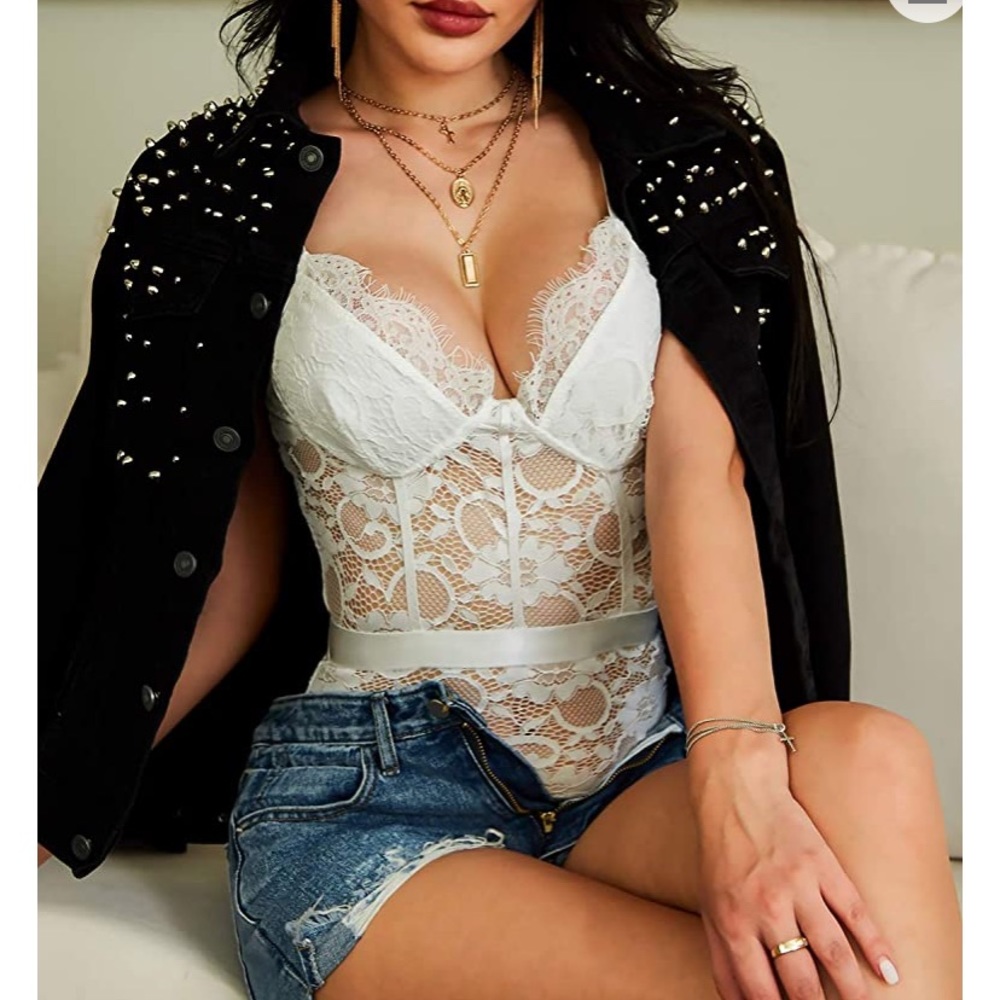 NWOT sexy white lingerie lace teddy bodysuit M